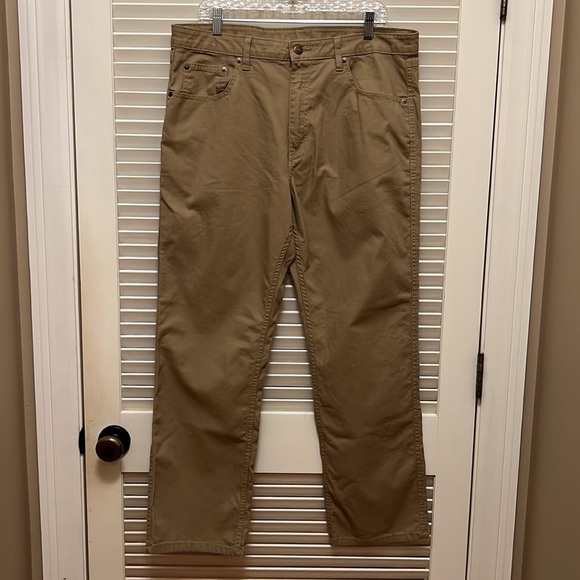 Magellan Outdoors Men’s Pants in Khaki, Size 36Wx30L - Picture 5 of 13